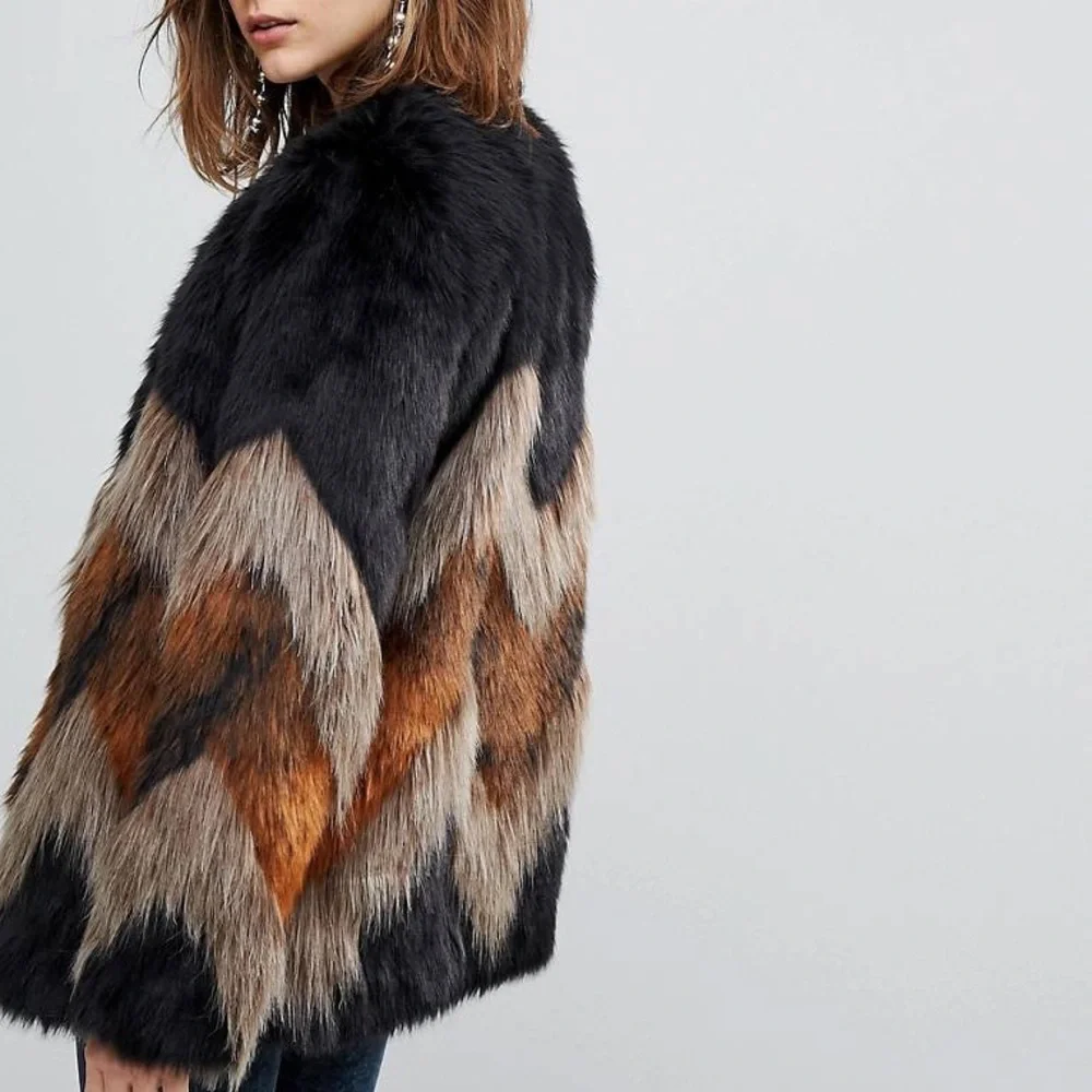 ISO ASOS Stradivarius Zig Zag Stripe Faux Fur Jacket Coat - Picture 5 of 7
